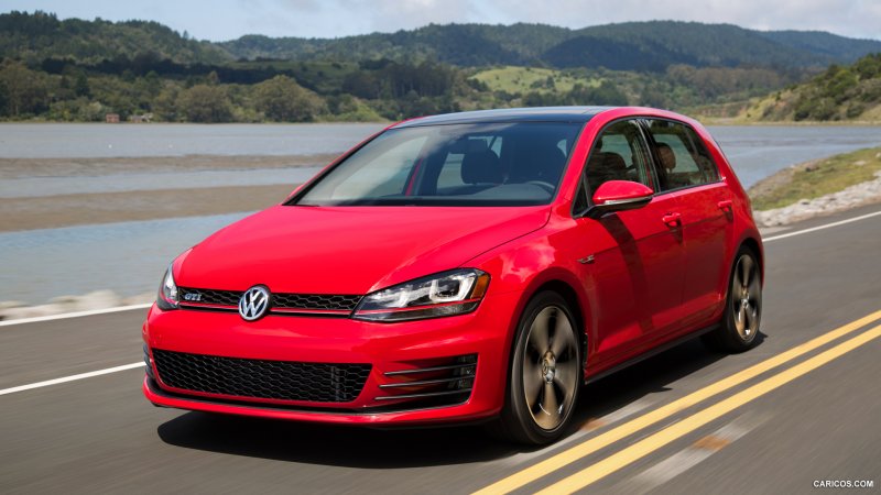 Красный VW Golf 7 GTI