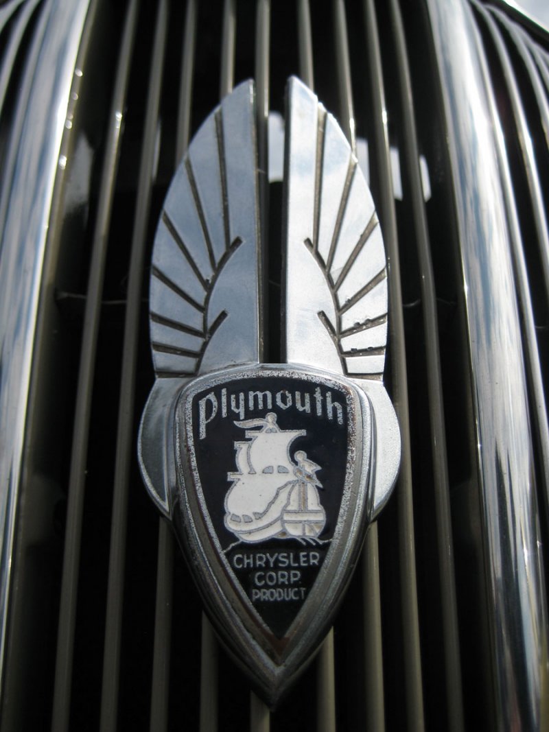 Chrysler машина значок