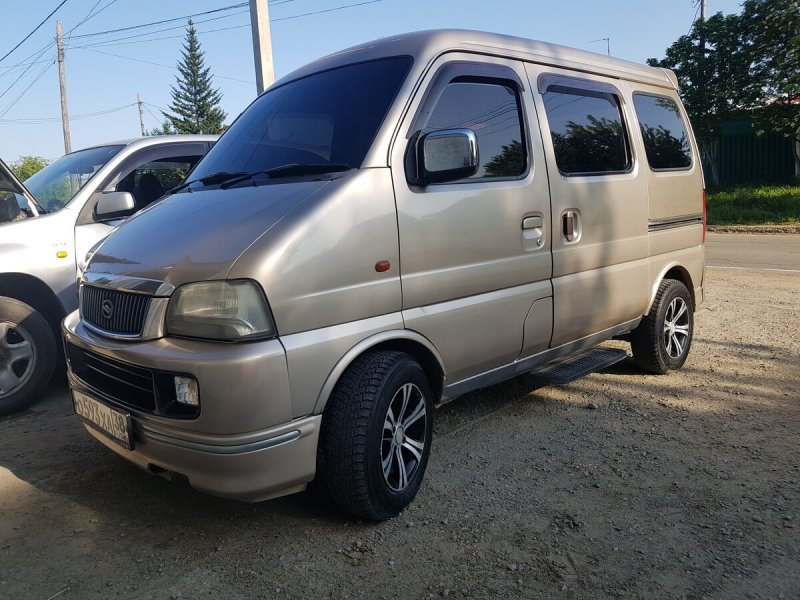 Suzuki every Landy 2001