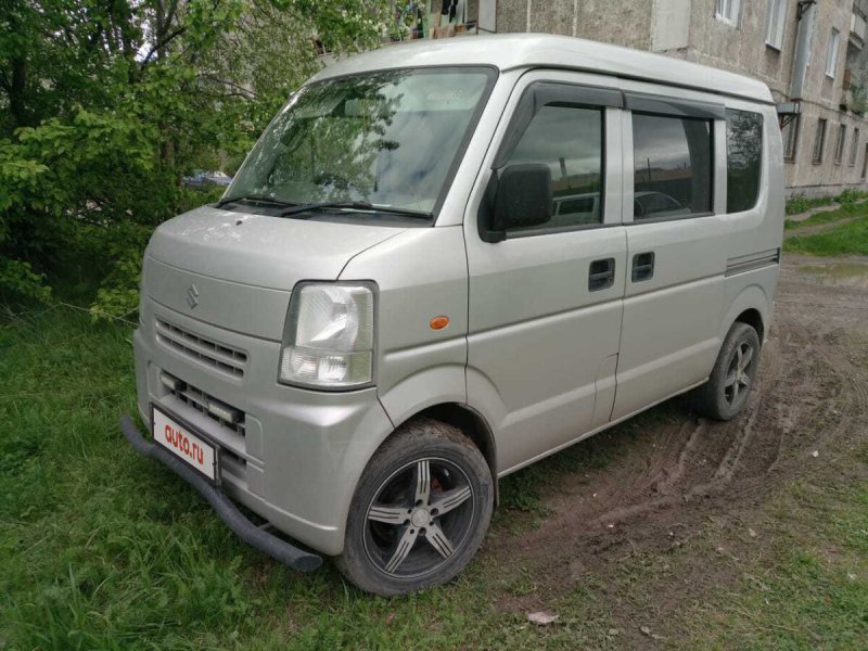 Сузуки Эвери вагон