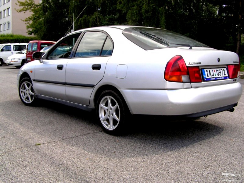Митсубиси Каризма 2001 1.6