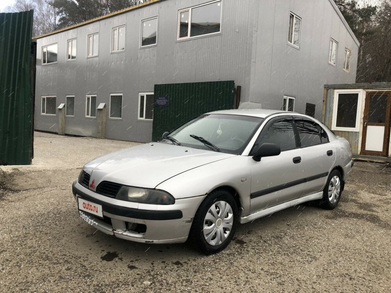 Mitsubishi Carisma 2003 год