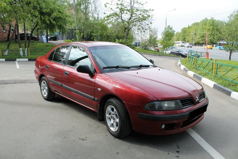 Mitsubishi Carisma 1998 хэтчбек