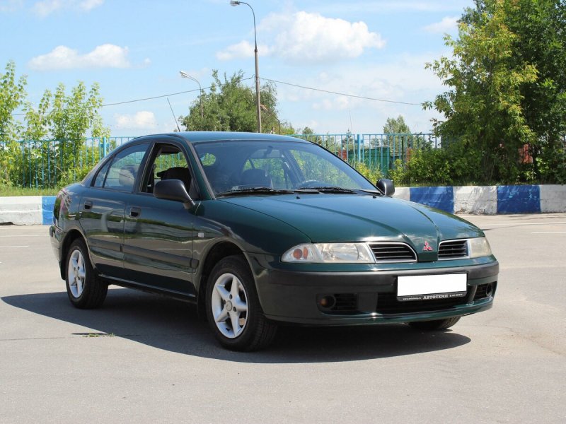 Mitsubishi Carisma 1.6 МТ