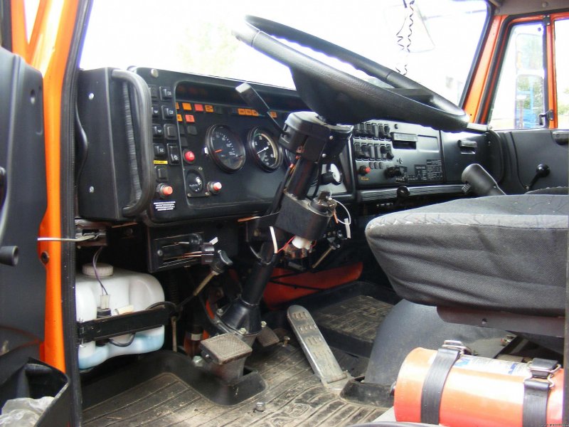 КАМАЗ 6520 новый салон