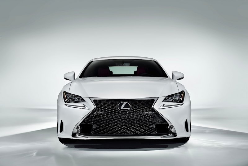 Лексус f Sport купе