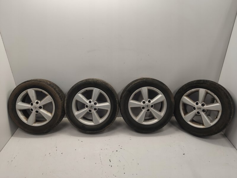 Nissan Qashqai 2 r18