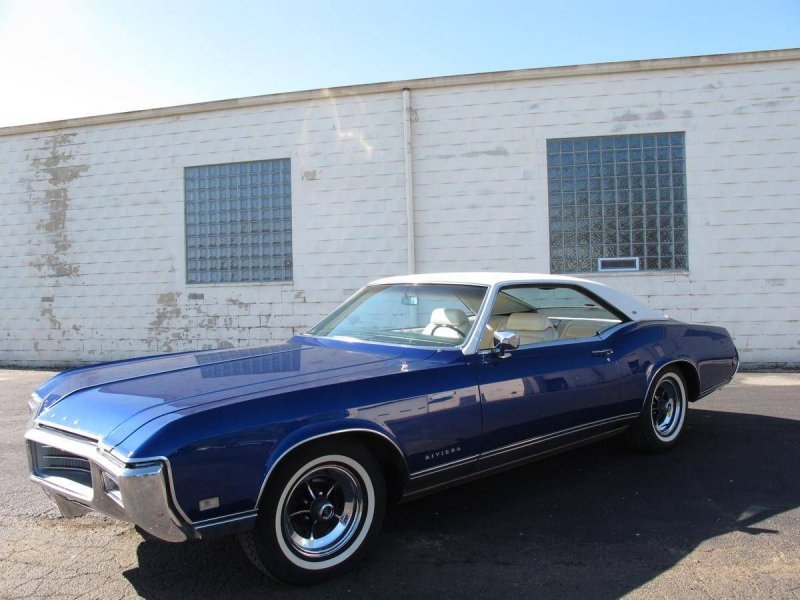 Pontiac Rivera