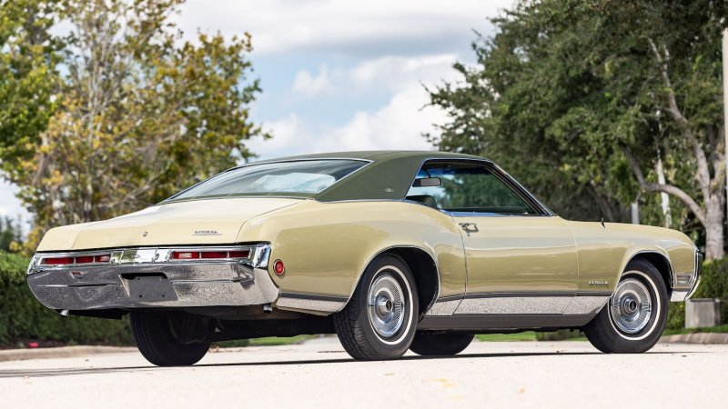 Buick Riviera 68