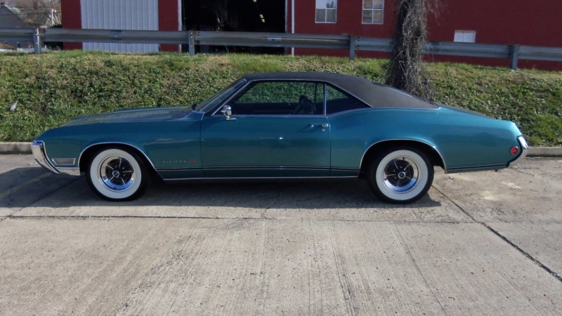 Buick muscle car 1969