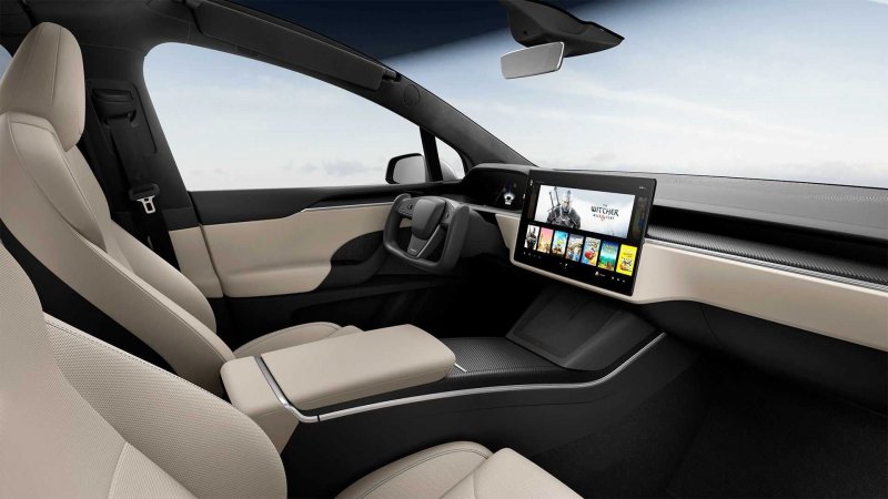 Тесла model s Plaid 2021