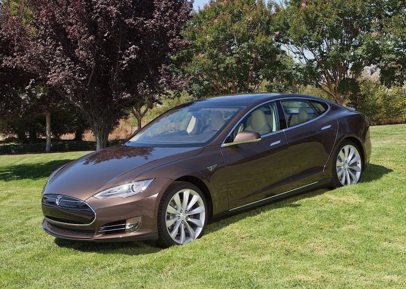 Тесла model s Plaid 2021