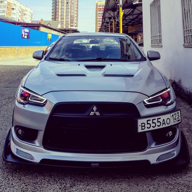 Lancer 10 акула