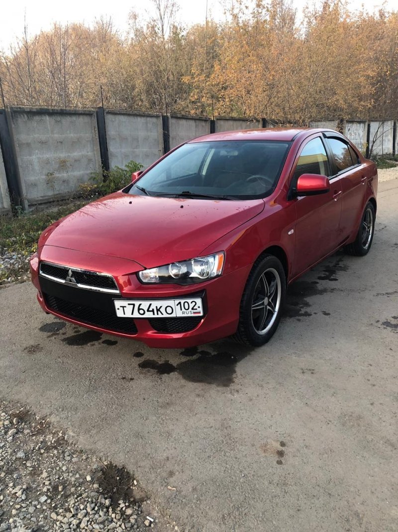 Митсубиси Лансер 10 акула