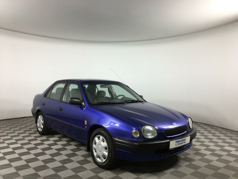 Toyota Corolla e110 хэтчбек
