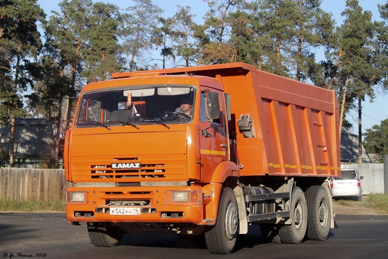 КАМАЗ 6520 на батонах