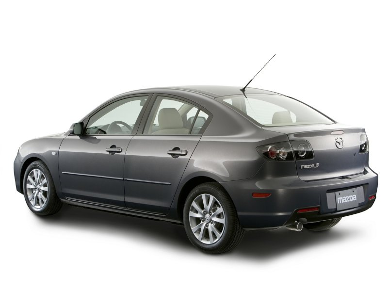 Mazda 3 BK седан