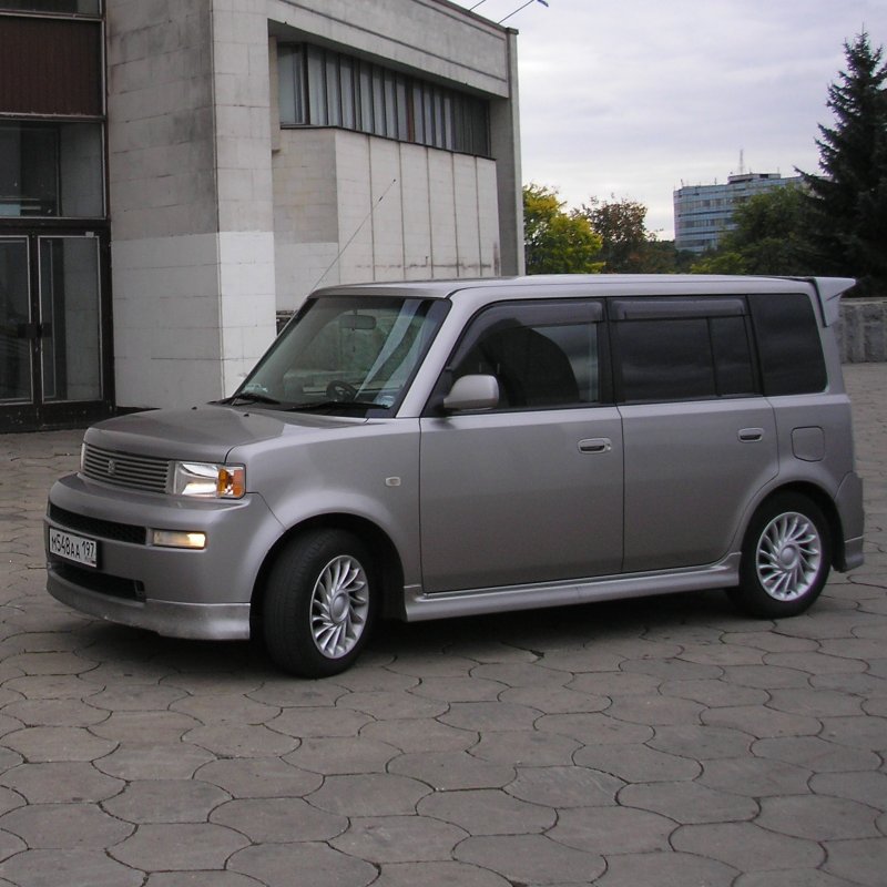 Тойота ББ 2004