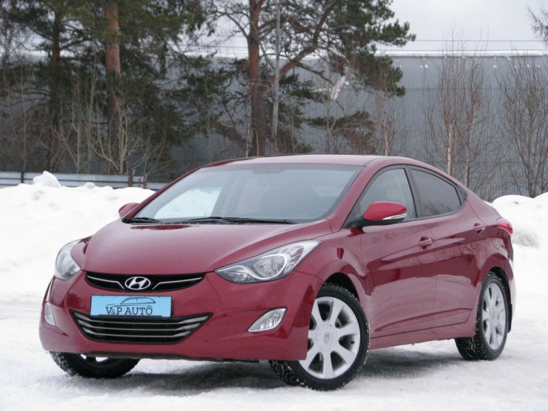 Hyundai Elantra 2015 коричневый