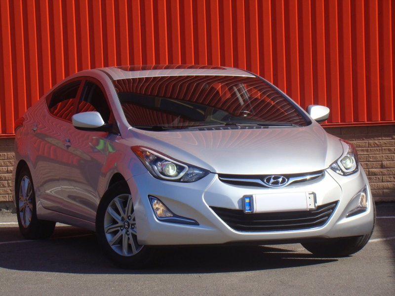 Hyundai Elantra 2019 серая