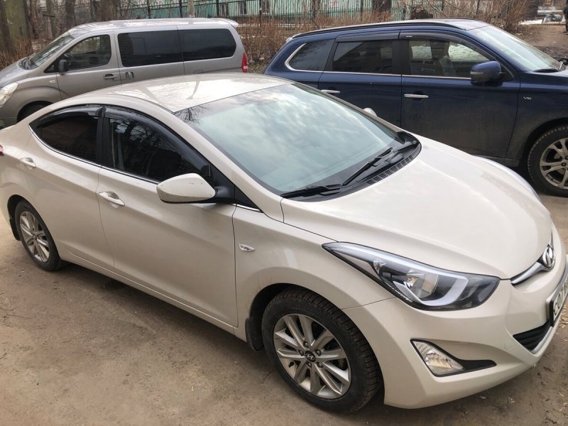 Hyundai Elantra, 2014 бежевый цвет
