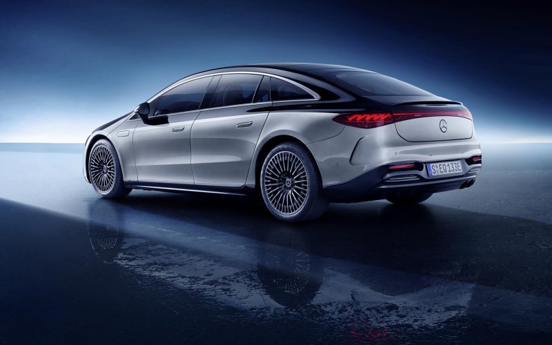 Mercedes Benz eqs580