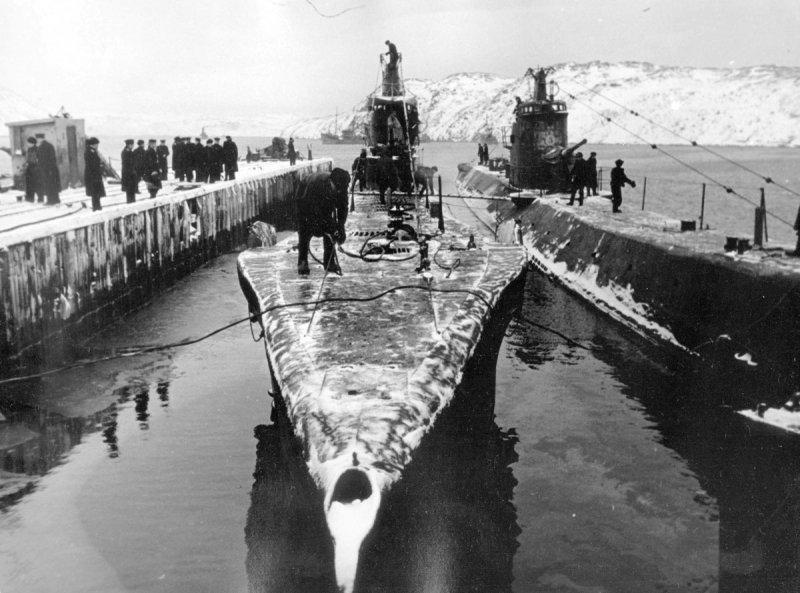 Модель подводной лодки к-21