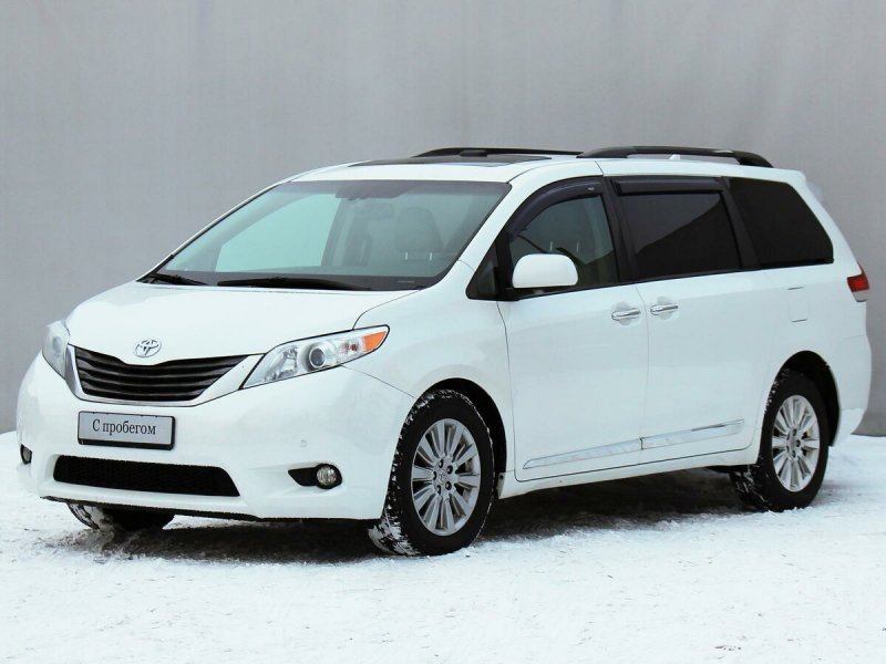 Toyota Sienna III 2010