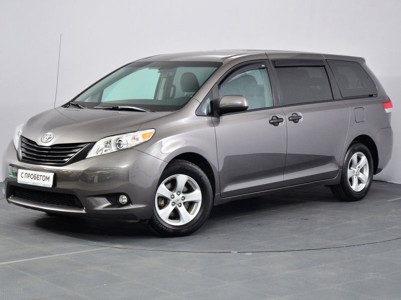 Toyota Sienna 3