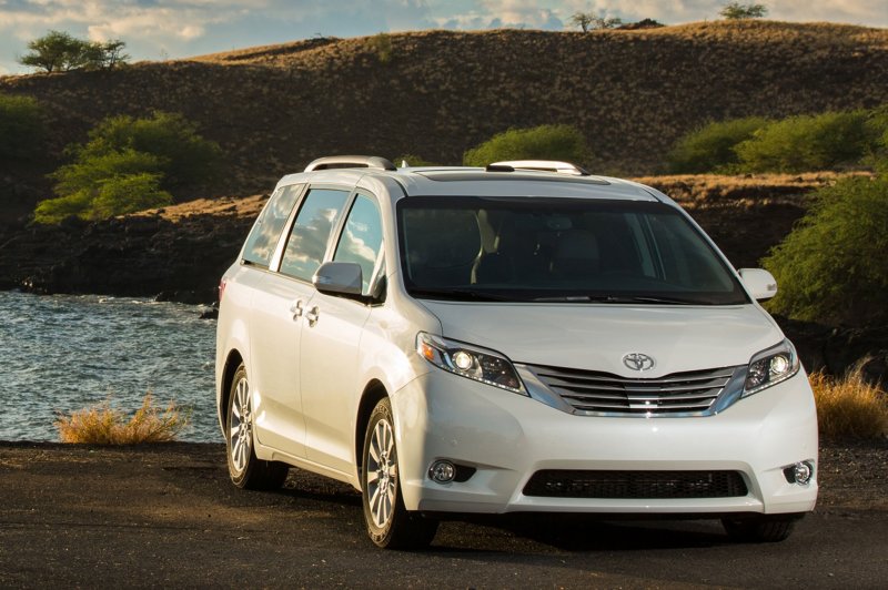 Toyota минивэн Sienna