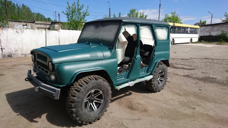 УАЗ 469 зелёный металлик