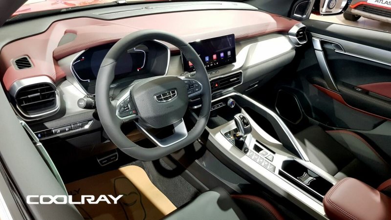 Geely Coolray серый