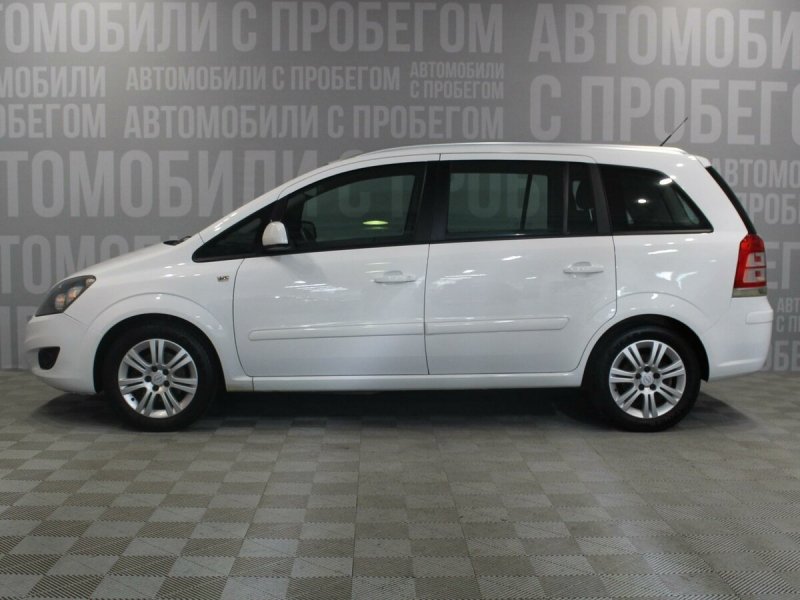 Опель Зафира Фэмили 2013 год