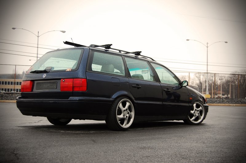 Volkswagen Passat b4 stance
