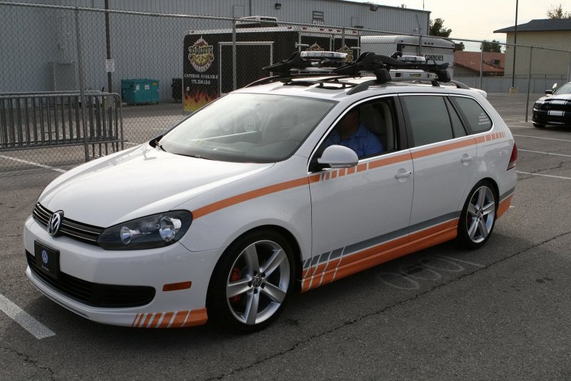 Volkswagen Passat b6 универсал r17