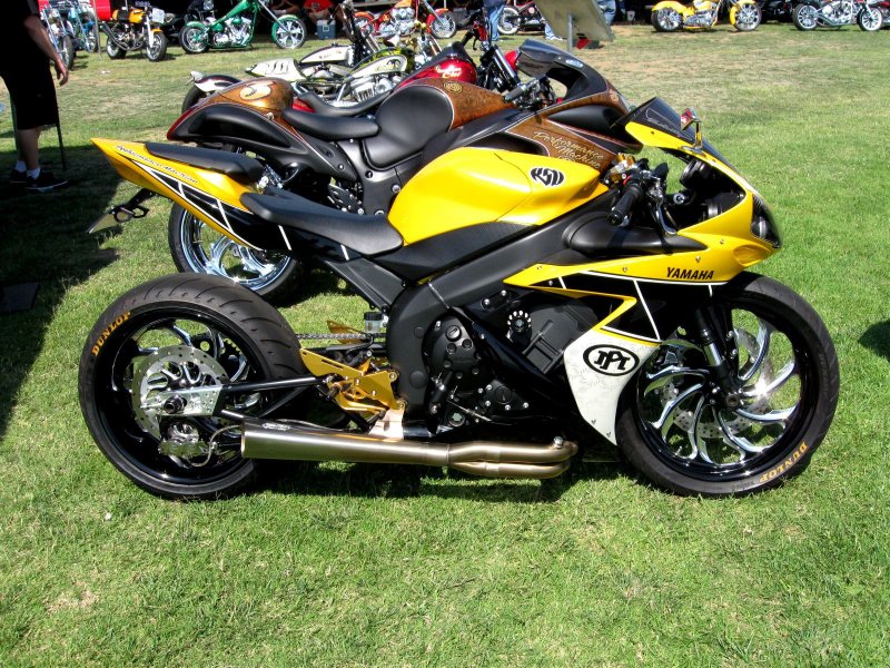 Yamaha r1 Custom