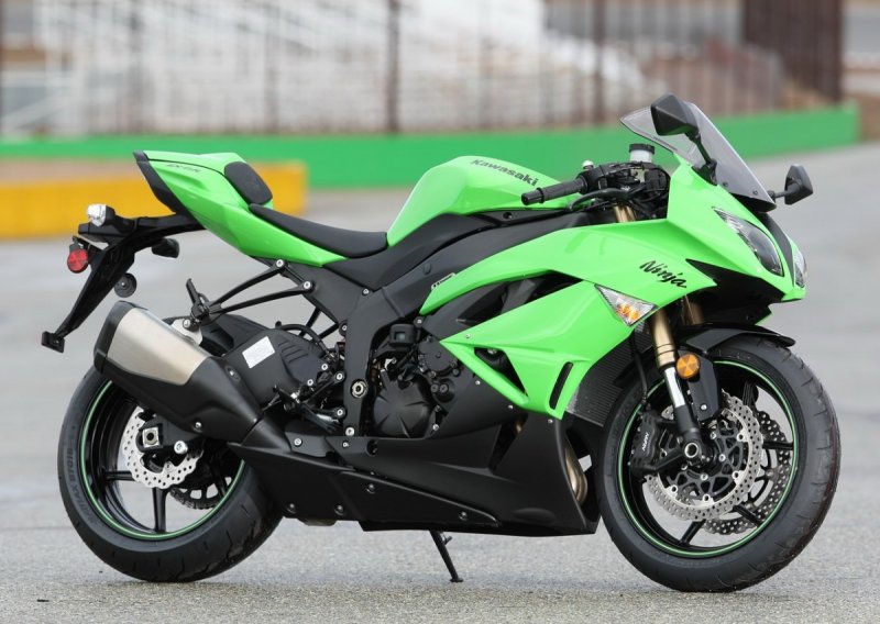 Мотоциклы Kawasaki Ninja zx6r