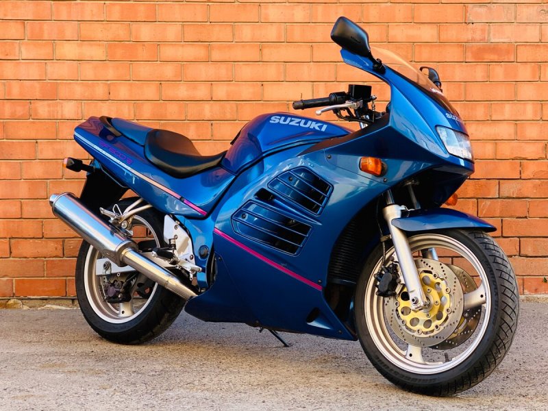 Сузуки RF 600 желтого цвета