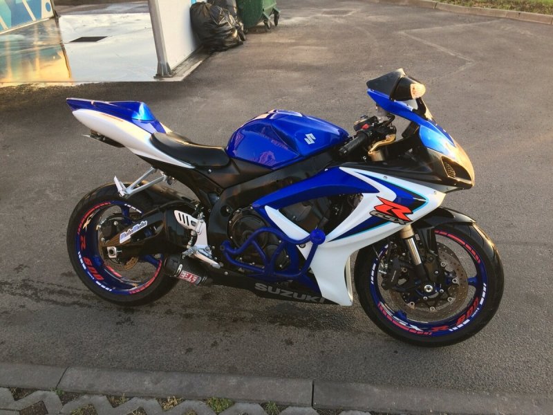 Suzuki GSX R 600 2006 год