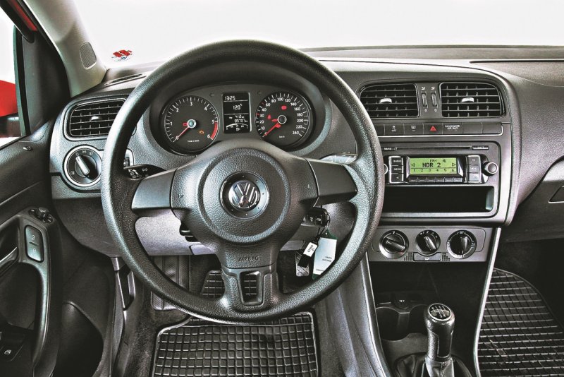 Volkswagen Polo 2014 года панель