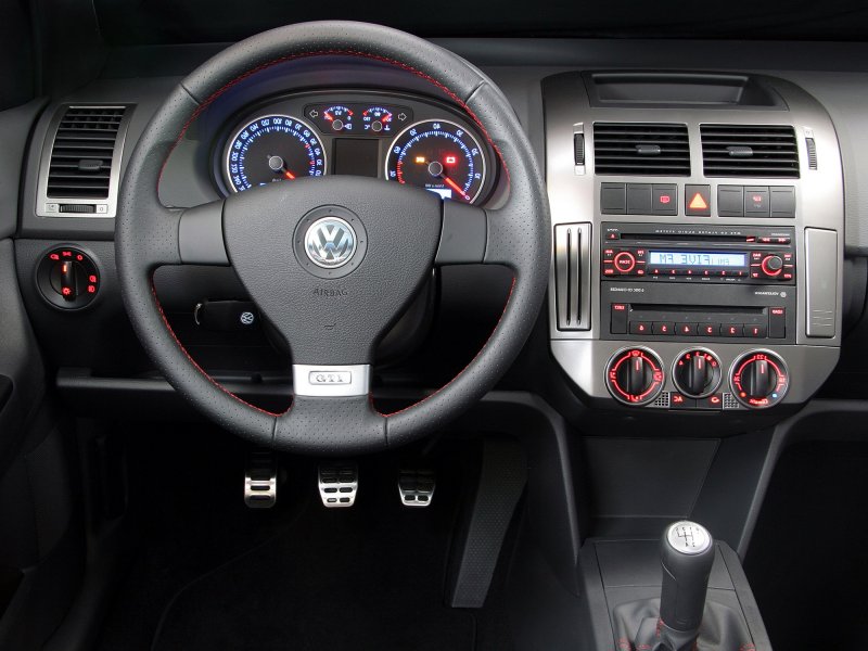 VW Polo 2006 салон