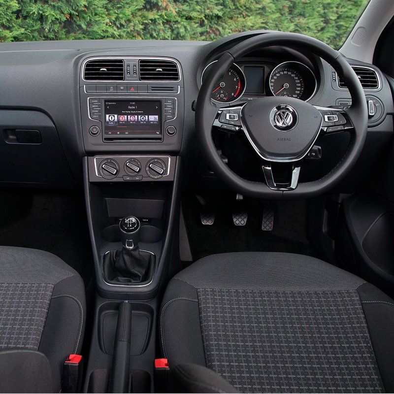 VW Polo 2014 салон