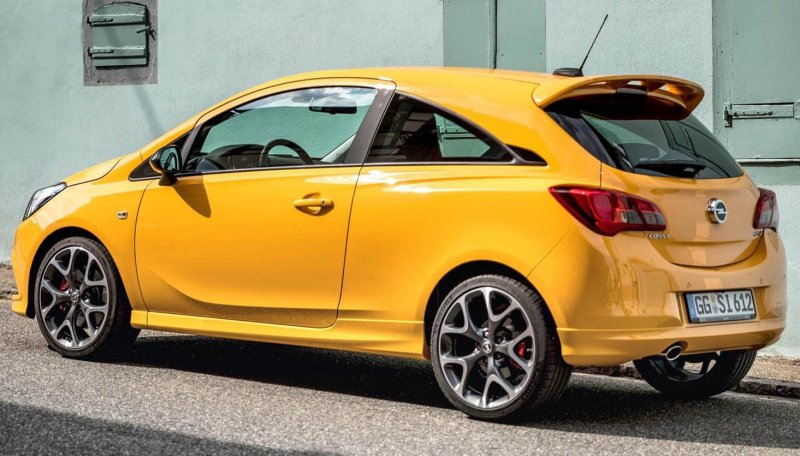 Opel Corsa седан