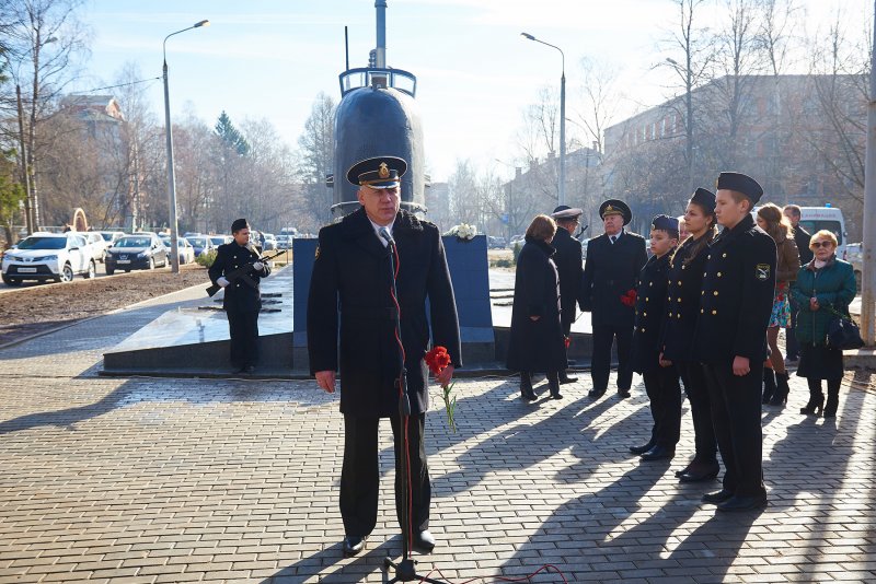 Подводные лодки в живописи