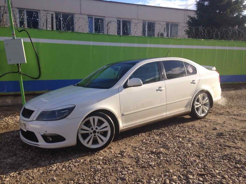 Skoda a5 белая Neptune 18