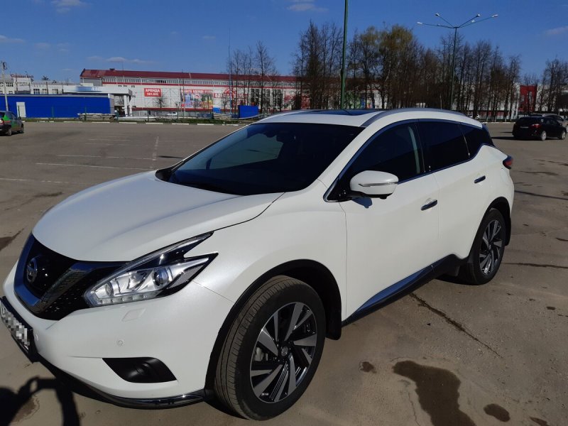 Nissan Murano белый
