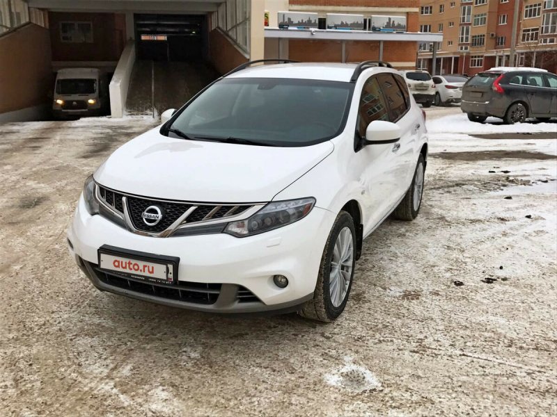 Nissan Murano белый