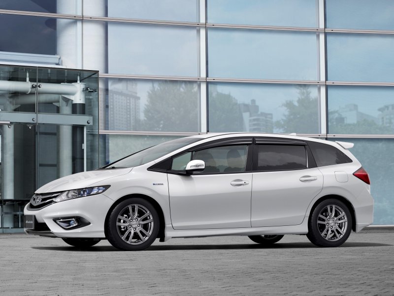 Honda Jade Hybrid 2015