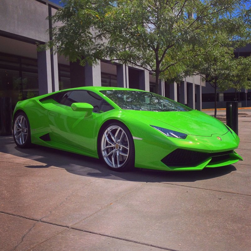 Lamborghini Huracan зеленый