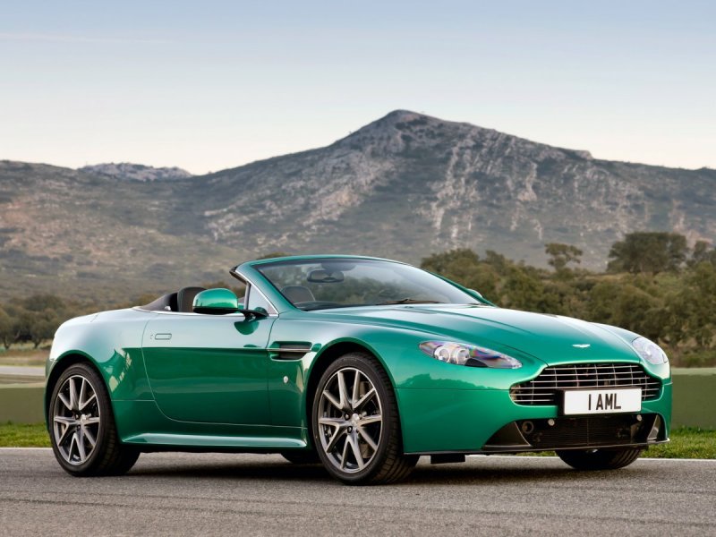 Астон Мартин v8 Vantage